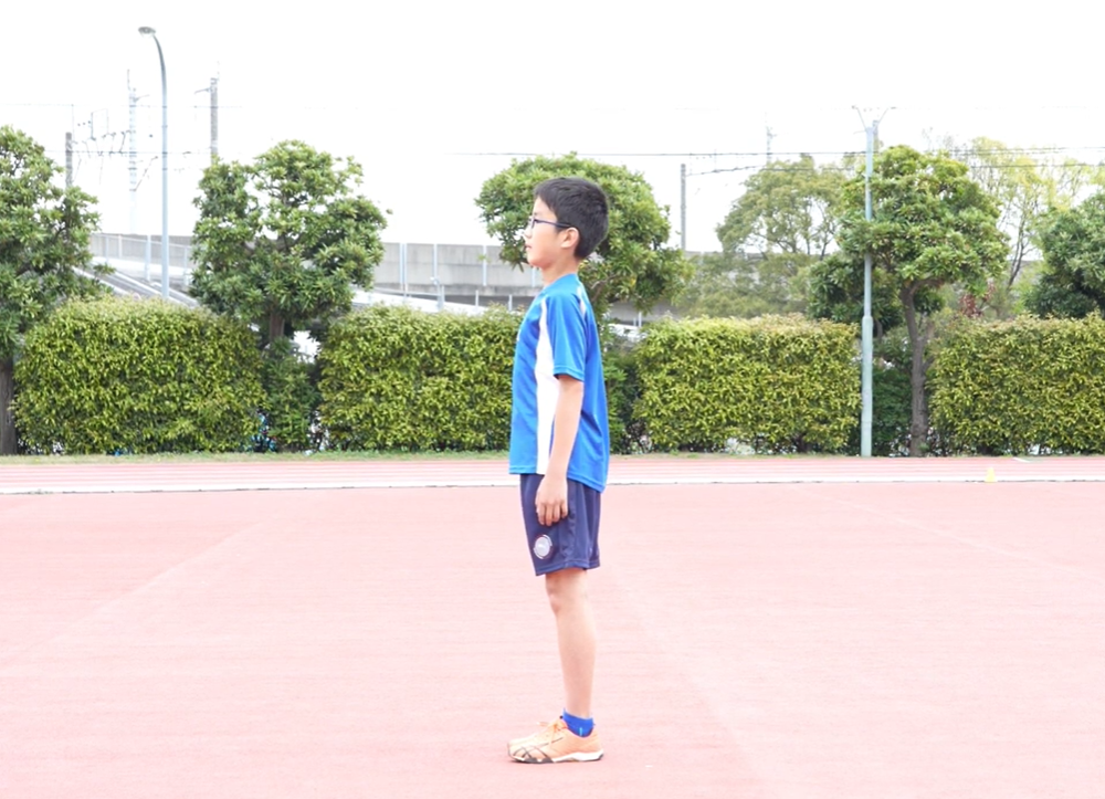 正しい立位姿勢の見本